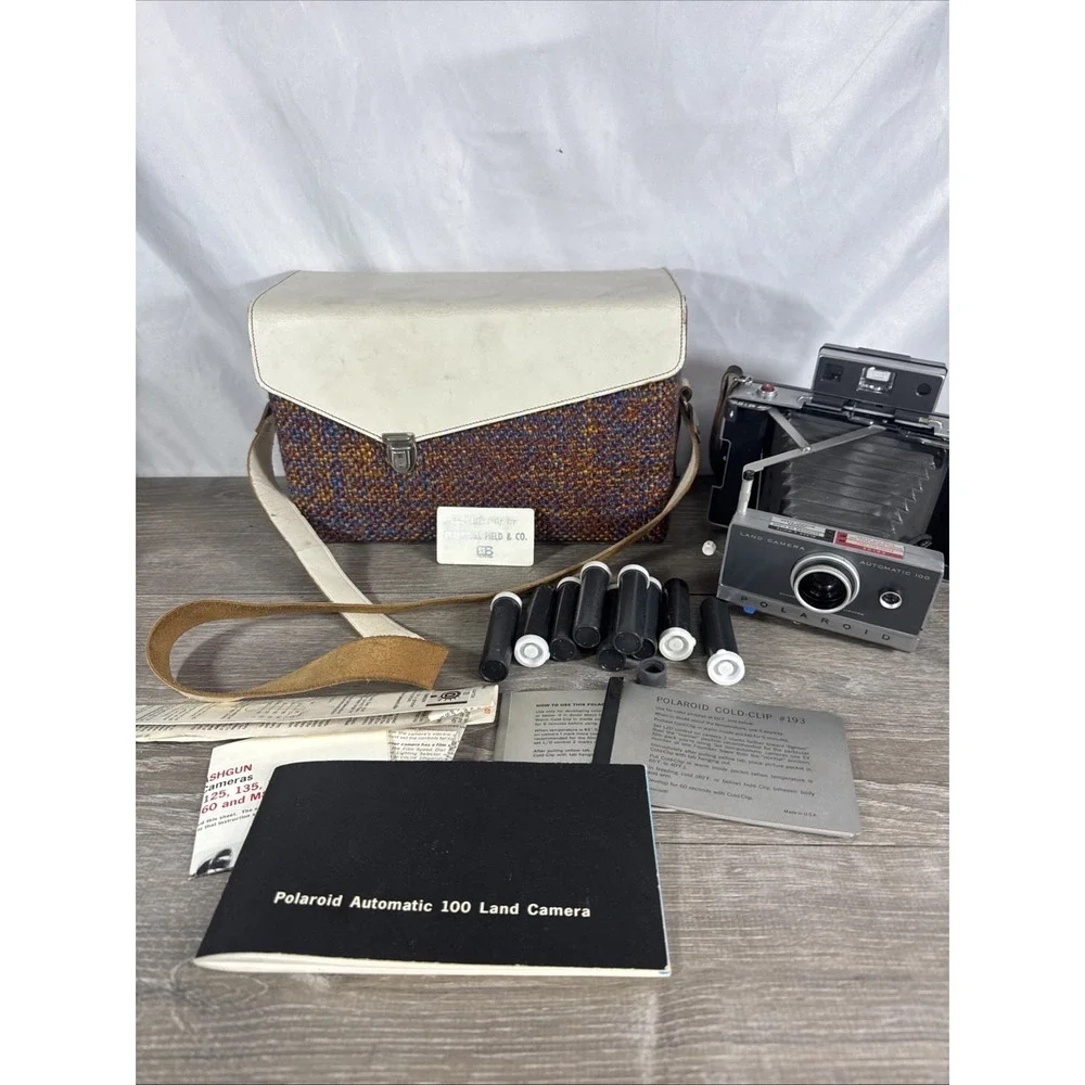 Vintage Polaroid Automatic 100 Land Camera With Case